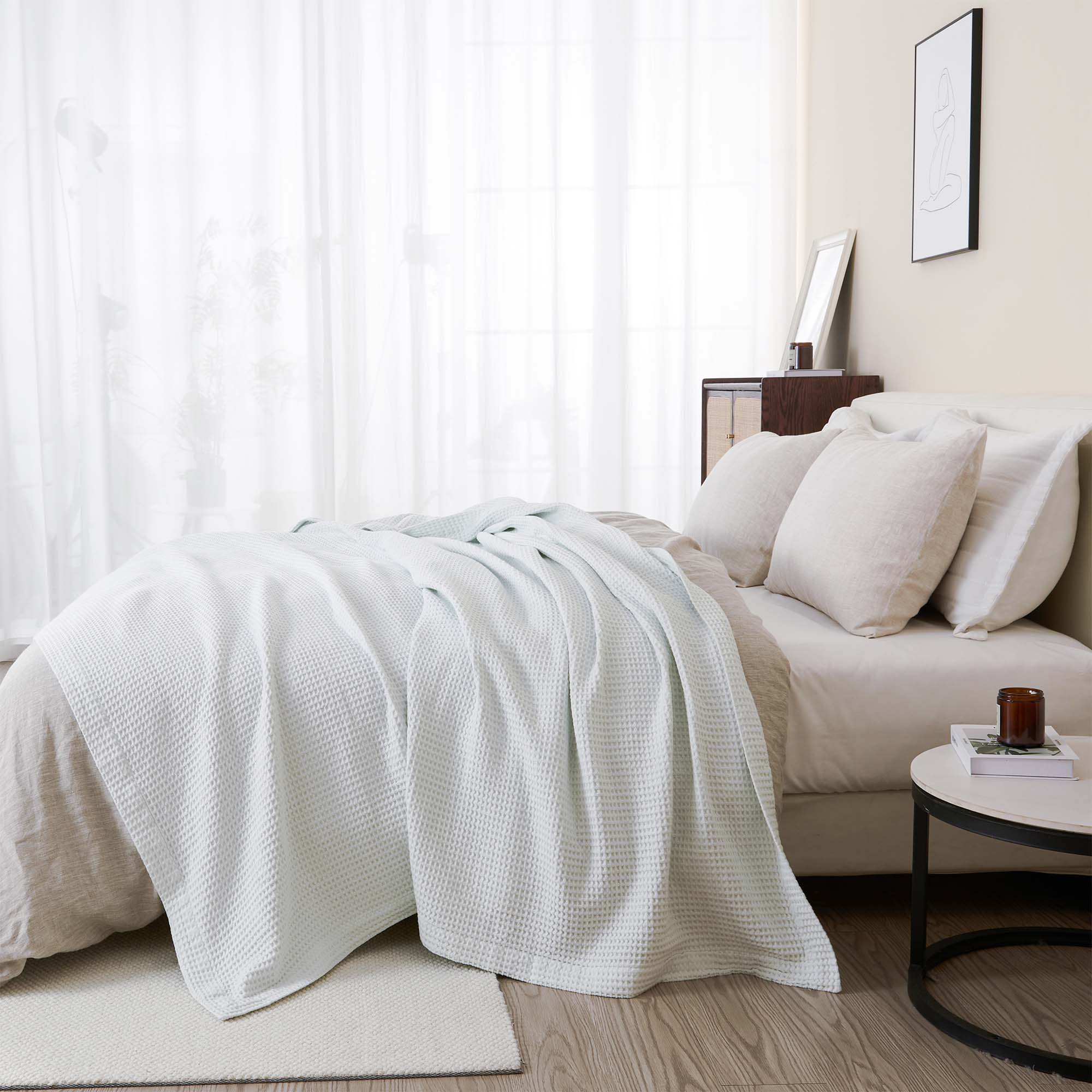 Cotton Waffle Weave Blanket – Soft, Breathable & Cozy